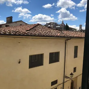 Solo Traveller Bedroom In Homestays Center Alloggio in famiglia Firenze